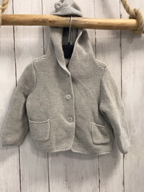 GAP  Strickjacke  Gr. 74  hellgrau Kapuze 