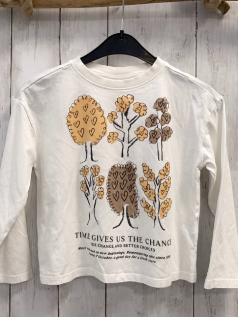 Zara  Langarmshirt  Gr. 116  weiß beige braune Bäume Schrift 