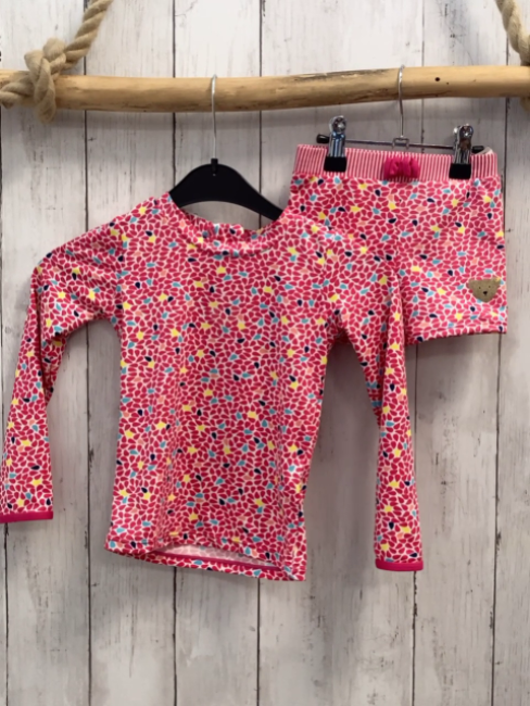 2tlg Steiff  UV-Schutzset  Gr. 104  weiß rot bunte Tropfen 