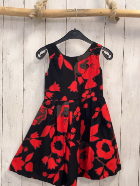 Miss CG Kleid  Gr. 104  schwarz rote Blumen mit grauem Rand 