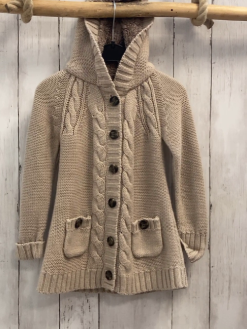 Mayoral  Strickjacke  Gr. 104  beige Zöpfe Kapuze Teddyfutter 