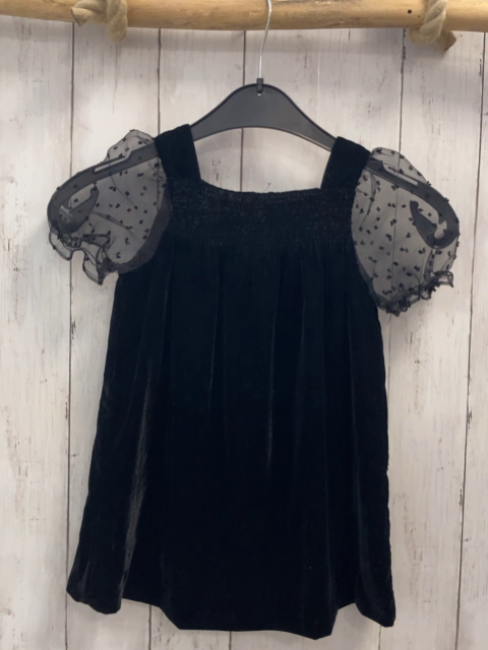 Zara  Kleid  Gr. 104  schwarz Samt transparente Ärmel mit Noppen 