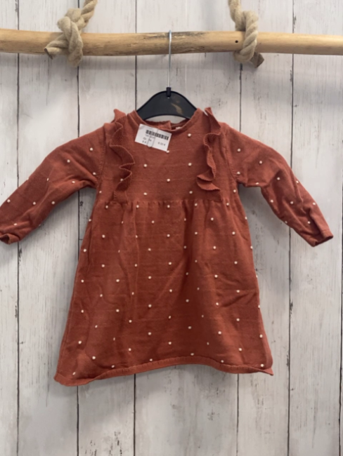   Kleid  Gr. 74  rost Strick Rüschen weiße Punkte 