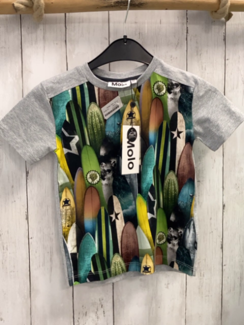 neu Molo  T-Shirt  Gr. 104  hellgrau bunte Surbretter NP 39,95 € 