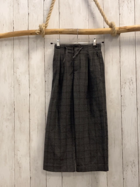 zara Hose Gr. 122  schwarz grau kariert