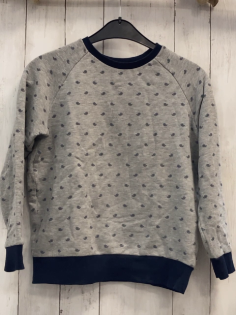 Okaidi  Pullover  Gr. 152  hellgrau blauer Druck + Bund 