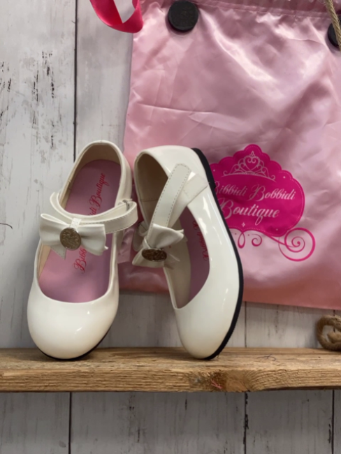 neu Bibbidi Bobbidi Boutique  Schuhe  Gr. 30  weiß Lack Schleife mit silber Platte + rosa Schuhbeutel 