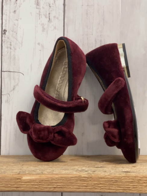 neu Burberry  Schuhe   Gr. 23  weinrot Samt Schleife schwarzer Bund goldene Sohle 