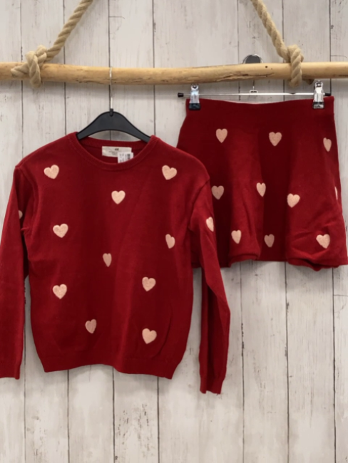 2tlg H&M  Pullover + Rock  Gr. 122/128  rot Strick lachs Plüschherzen 