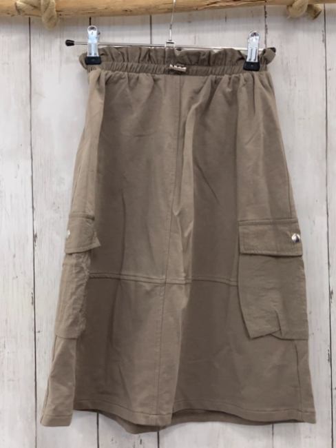 Zara  Rock Gr. 134  grau Gummizugbund aufgesetzte Tashen 