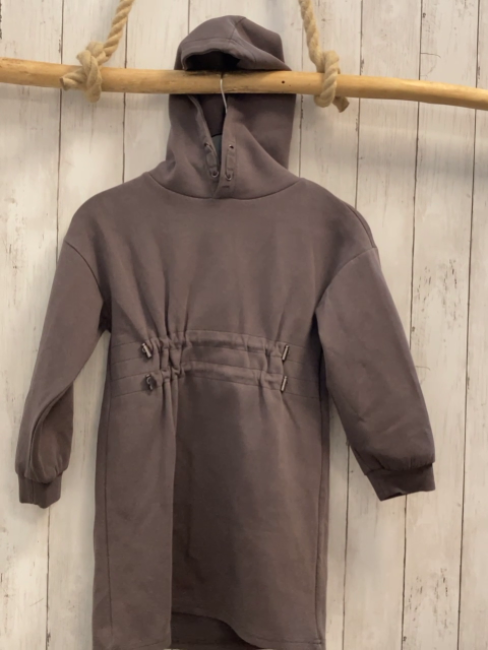 Reserved  Kleid  Gr. 134  grau Kapuze 
