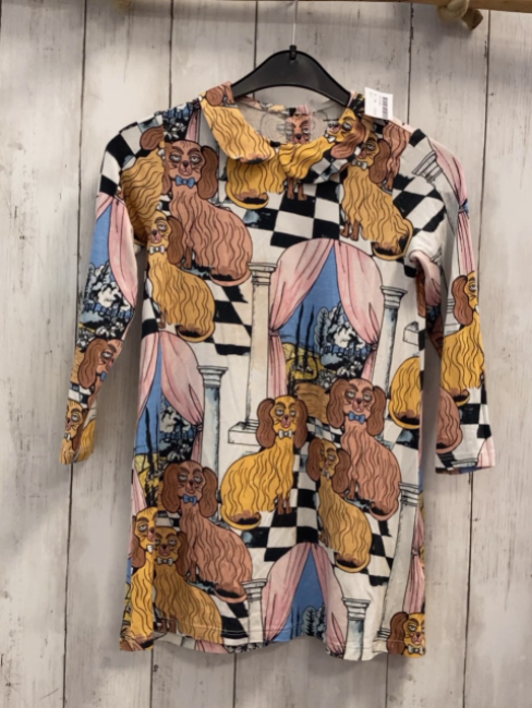   Kleid  Gr. 104  weiß Hunde Gebäude schwarz weiße Karos 