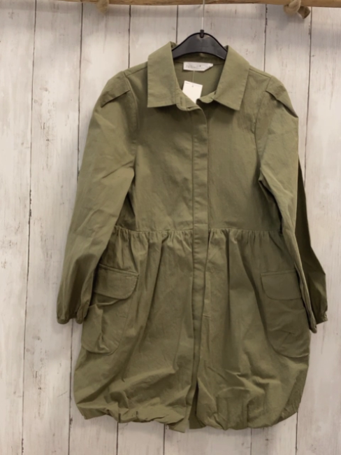 Zara  Kleid  Gr. 134  kiwi 