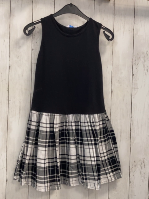 Mayoral  Kleid  Gr. 122/128  schwarzes Oberteil schwarz weiß gestreifter Rock