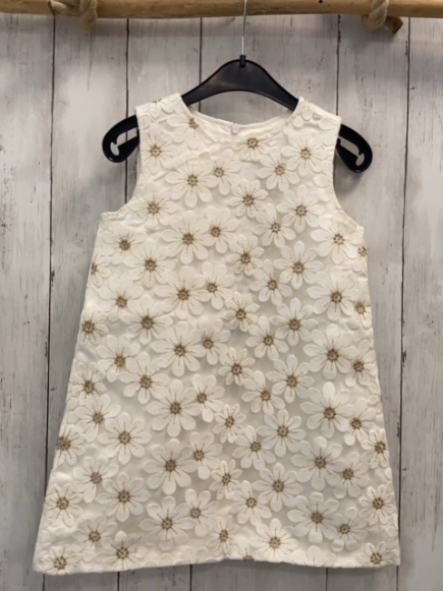 Doe a Dear  Kleid  Gr. 110  weiß 3 lagig weiße Blumen mit goldener Stickerei 