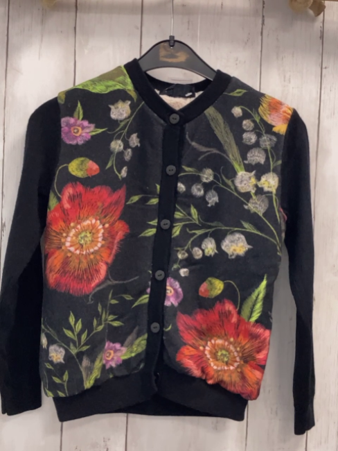 Desigual  Sweatjacke  Gr. 122/128  schwarz Blumen Teddyfutter 