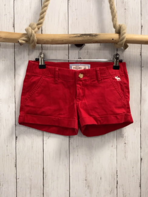 Abercrombie  Shorts  Gr. 152  rot Umschlag 