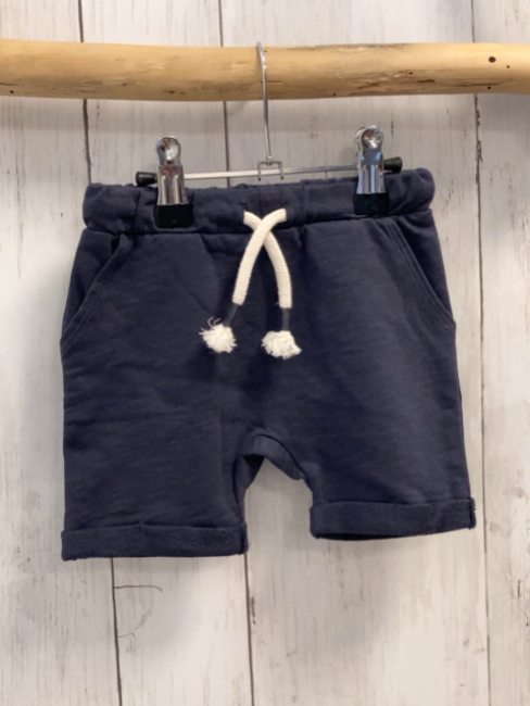  Shorts Gr. 56  grau weiße Kordel