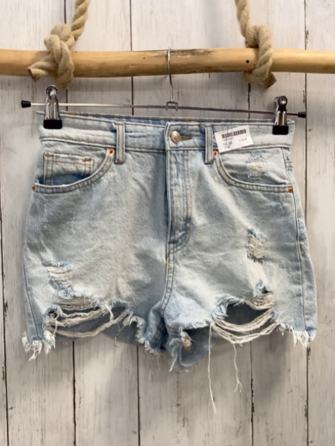  Shorts Gr. 40  hellblau Jeans used Look