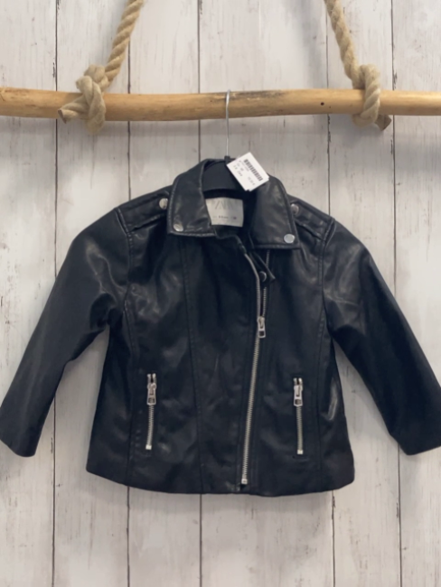 Zara  Jacke  Gr. 98  schwarz silber Reißverschlüss 