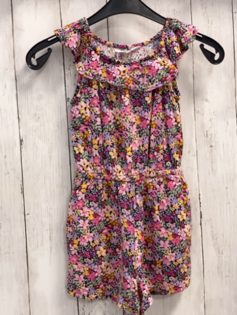 H&M  Playsuit  Gr. 110  bunte Blumen Rüschenkragen 