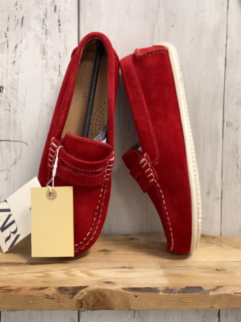 zara neu Schuhe Gr. 32  rot 