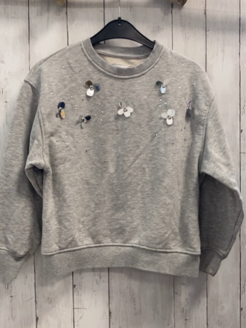 Zara  Pullover  Gr. 152  grau Blumen aus Plättchen und Perlen 