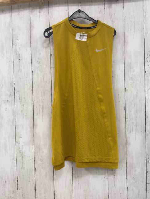 Nike  Sportshirt S  mais zum Teil mit Lochmuster 