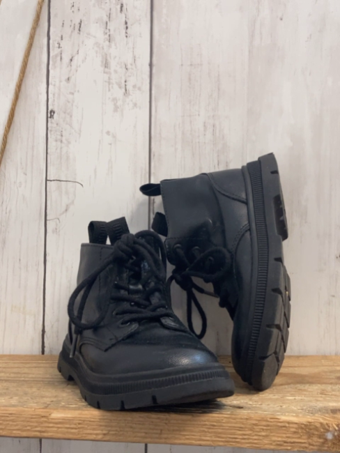 Zara  Boots  Gr. 23  schwarz 