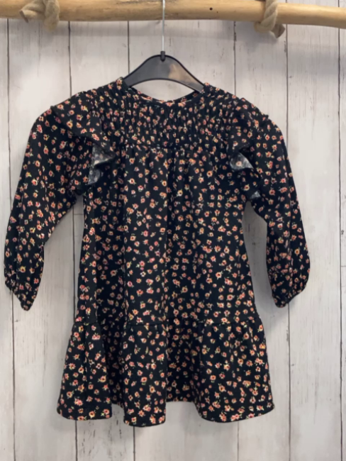 Zara  Kleid  Gr. 92  schwarz Struktur Blumen 