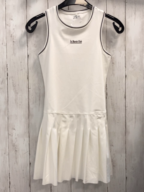 Zara  Tenniskleid Gr. 152  weiß schwarze Nähte 