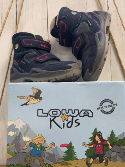 fast neu Lowa  Boots  Gr. 29  blau + pink türkis Nähte Teddyfutter NP 110 € 