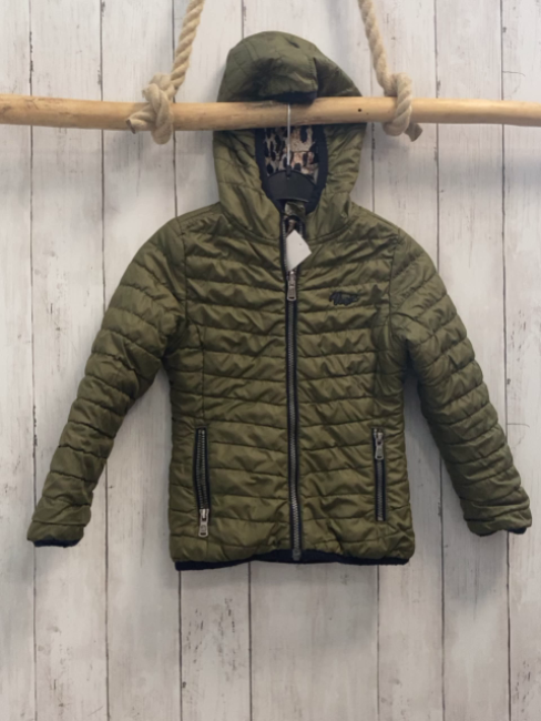 Vingino  Wendejacke  Gr. 110  oliv schwarzer Bund / beige schwarz braun leoprint 