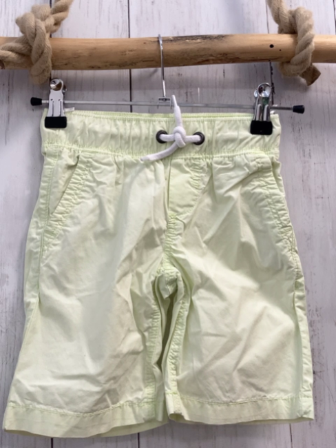   Shorts  Gr. 104  hellgrün weiße Kordel 