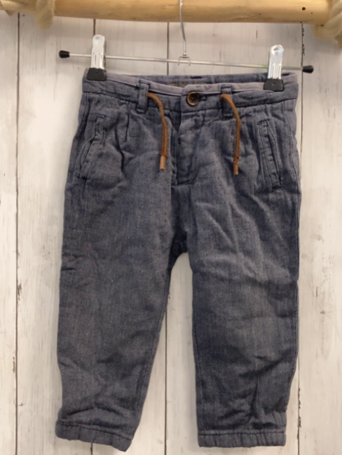 Zara  Hose  Gr. 92  grau schwarze Zackenstreifen gefüttert 
