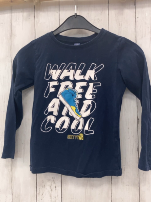  Langarmshirt Gr. 128  blau weiße Schrift Schuh