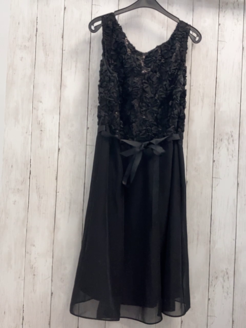 F&F Kleid Gr. 38  schwarz Pailettenoberteil fließender Rock