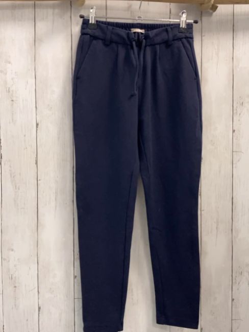 Only  Hose  Gr. 146  blau Gummizugbund 