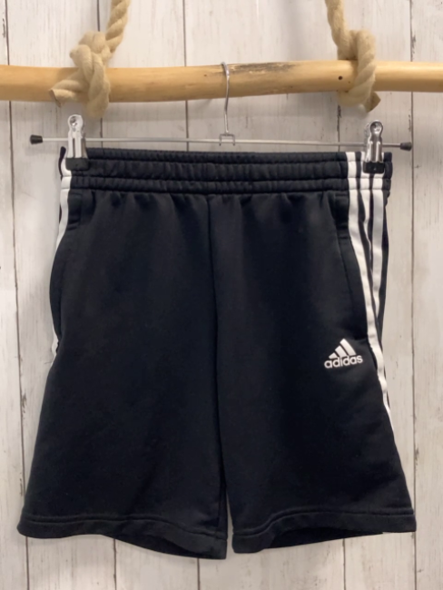 Adidas  Sportshorts  Gr. 152  schwarz weiße Seitenstreifen 