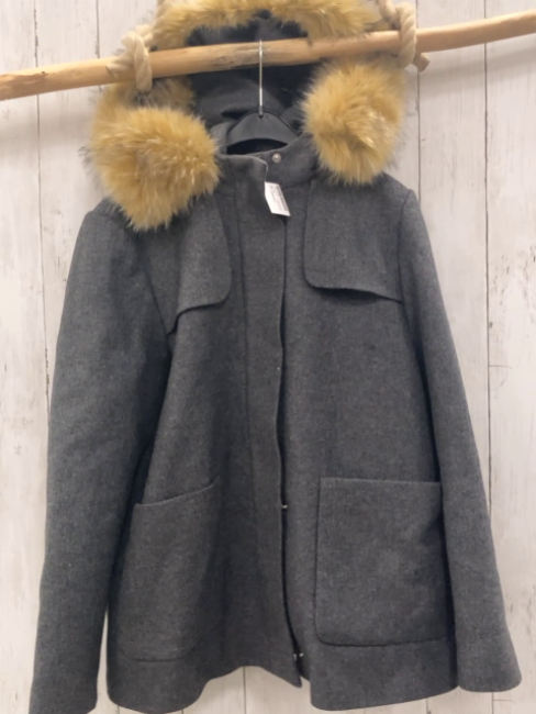 Hallhuber  Jacke  Gr. 40  grau 75 % Wolle Kapuze mit abtrennbarem Fellbund 