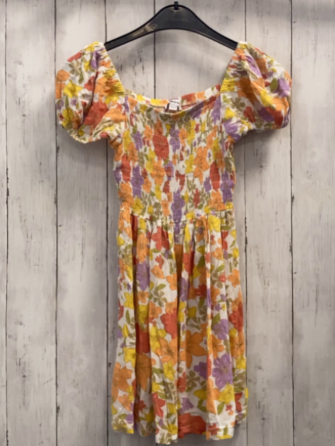 Manguun  Kleid  Gr. 134/140  weiß gesmokt bunte Blumen 