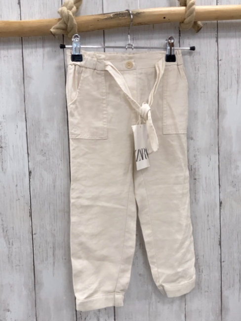 neu Zara  Hose  Gr. 104  champagne mit Gürtelband NP 17,95 € 