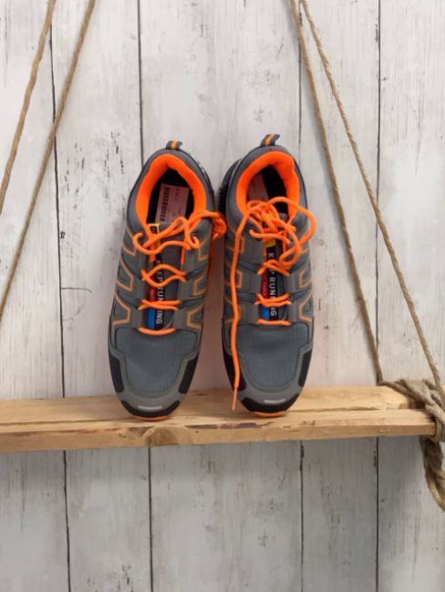 neu  Schuhe  Gr. 40   grau schwarz orange Bund + Schnürsenkel 