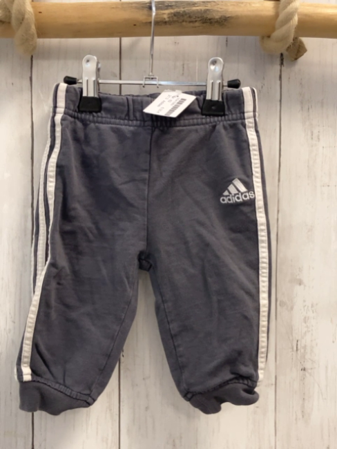Adidas Jogginghose Gr. 62  grau weiße Streifen