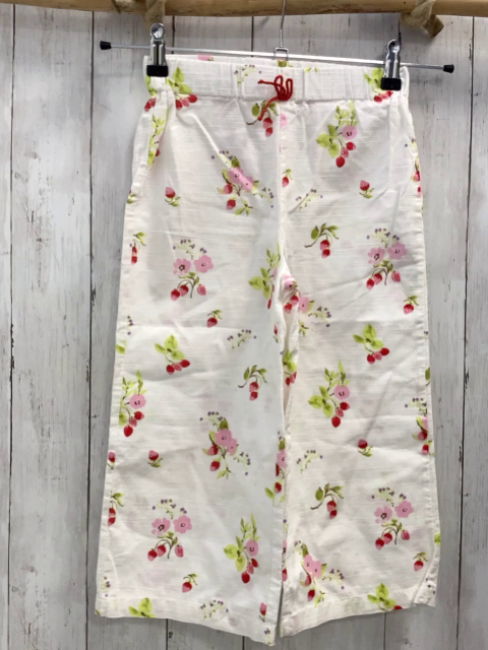 Waikiki  Caprihose  Gr. 116  weiß Erdbeeren Blumen breiter Schlag 