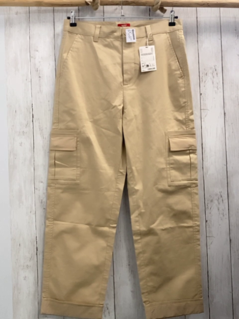 neu Esprit  Hose  Gr. 32  beige aufgesetzte Taschen breiter Schlag mit Umschlag NP 129³