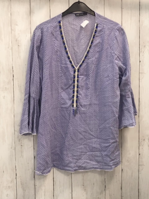 Didi  Bluse  Gr. 40  weiß blauer Sternblumen Bund mit grau silber blauen Perlen 