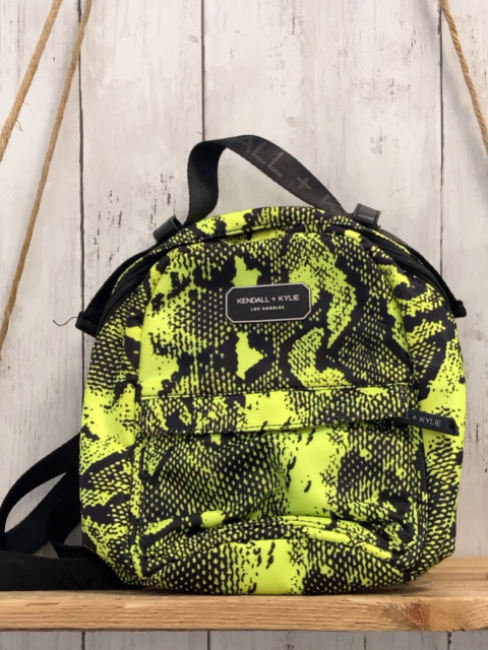 Kendall & Kylie  Rucksack schwarz gelber Druck 
