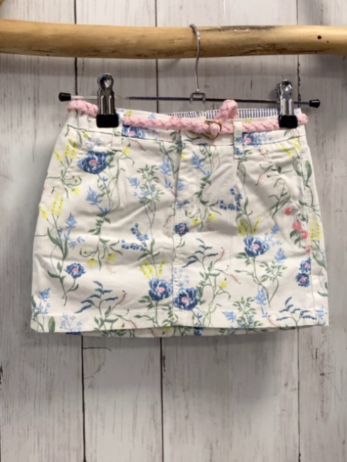 H&M  Rock Gr. 110  weiß Blumen rosa Gürtel 