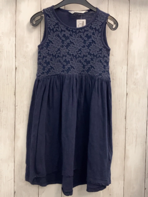 H&M Kleid Gr. 98  blau Spitzenoberteil gestickte Blumen